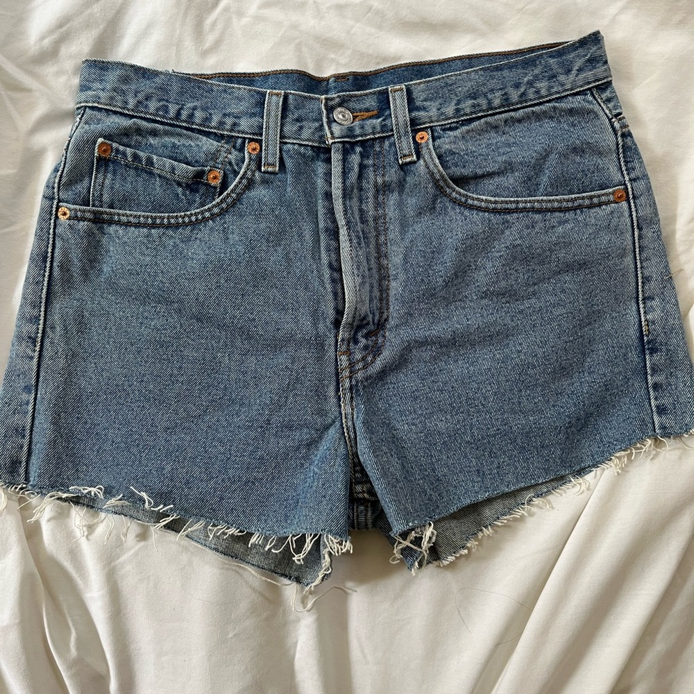 Levi’s cutoff Jean shorts size 32